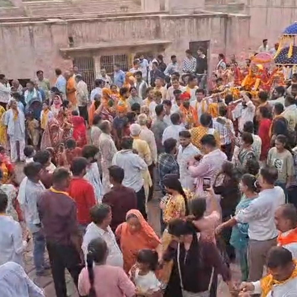 धौलपुर में निकली भगवान जगन्नाथ की भव्य शोभायात्रा:मचकुंड सरोवर में जल आचमन, महाआरती और भंडारा हुआ