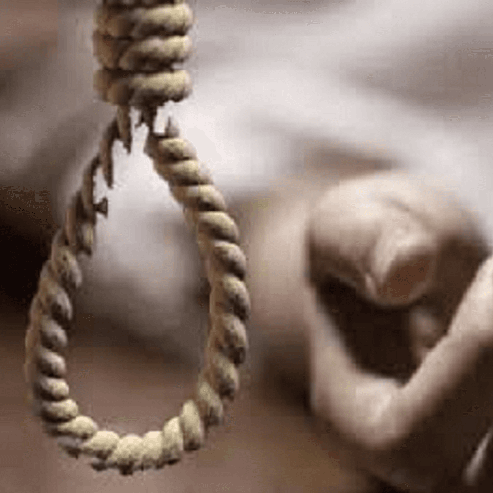 नागौर के होटल में युवती ने फंदा लगाकर किया सुसाइड:शिक्षक भर्ती परीक्षा के बहाने लिया था कमरा, दरवाजा तोड़कर निकाली बॉडी