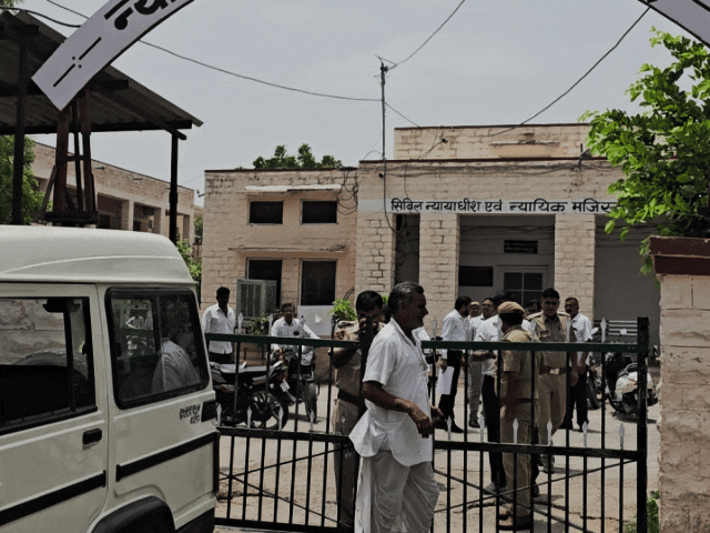 नागौर में कोर्ट को बम से उड़ाने की धमकी:बार संघ ने काम रोका, पेशियां भी नहीं होंगी; परिसर खाली करवाया
