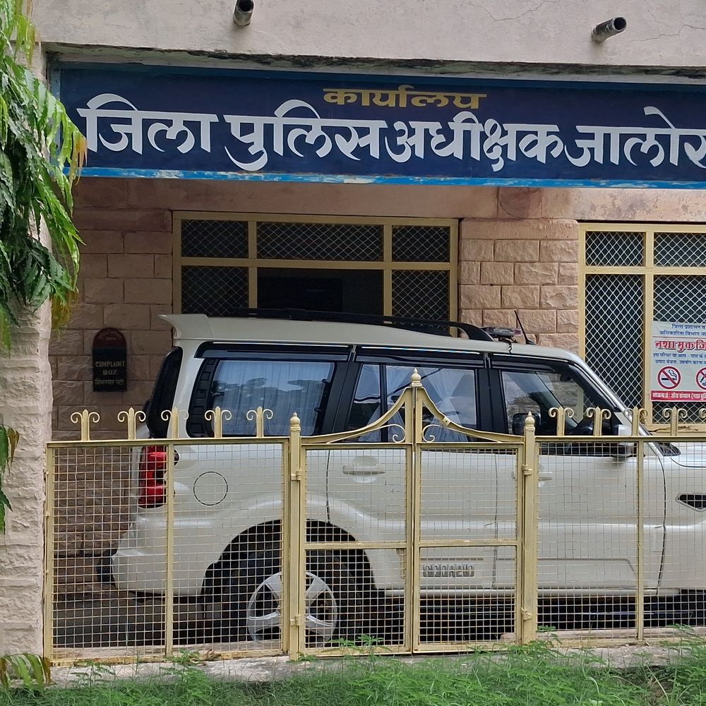 नाबालिग को हाथखर्ची दी, वसूली के नाम पर दुष्कर्म:दो साल तक किया ब्लैकमेल, तीन लाख मांगने और जान से मारने की धमकी का आरोप