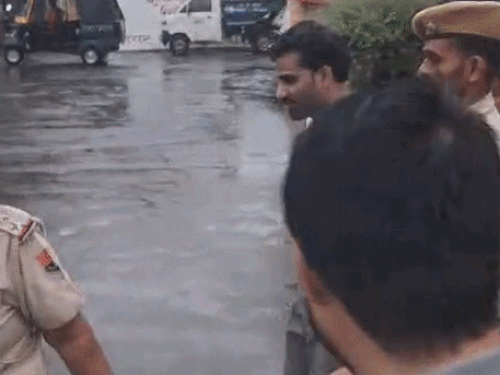 नौकरी दिलाने के नाम पर 24.37 लाख की ठगी, गिरफ्तार:फर्जी नियुक्ति-पत्र बांटे; जमानत पर बाहर आते ही पुलिस ने फिर पकड़ा
