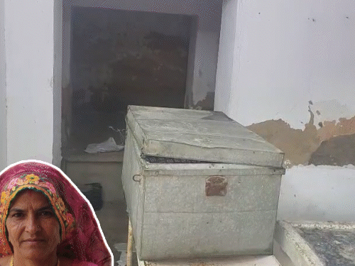 पत्नी की हत्या कर शव के हाथ बांधे,पैर तोड़ डाले:बक्से में छुपाया; 4 दिन तक बेटे को गुमराह करता रहा पिता