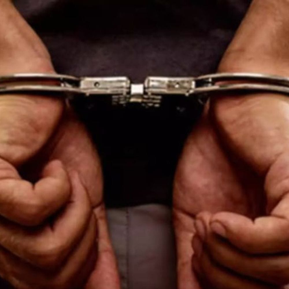 पहचान छुपाकर मजदूरी कर रहा पॉक्सो का फरार आरोपी:तीन साल बाद पुलिस ने किया गिरफ्तार; साल 2023 के अपहरण-दुष्कर्म मामले में आरोपी