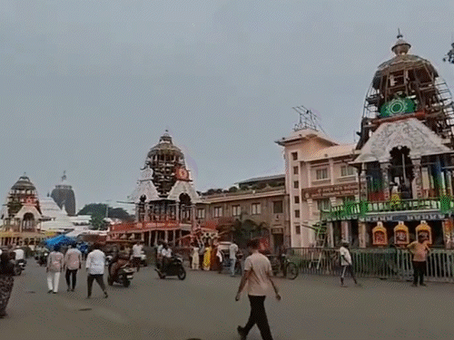 पुरी रथयात्रा कल से, 6 महीने पहले से होटल बुकिंग:₹1500 का कमरा ₹50 हजार में मिल रहा; हावड़ा में जगन्नाथ यात्रा गोद में निकलती है