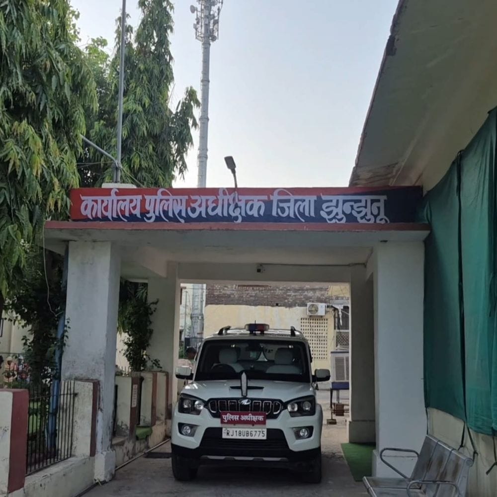 पुलिस महकमे में बड़ा फेरबदल, 30 अफसरों के तबादले:17 थानों में बदले अधिकारी, 3 थानों की कमान महिला SHO को