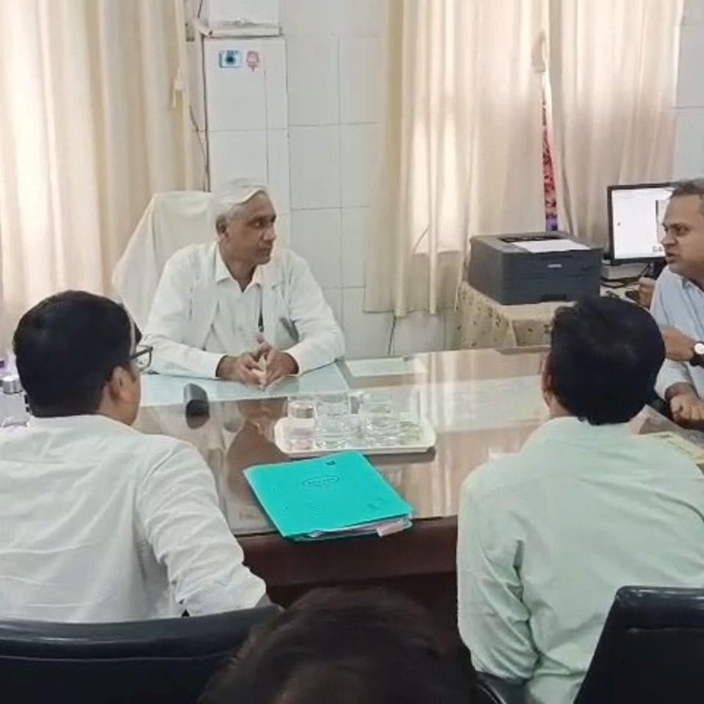 प्रसूताओं की मौत की जांच करने जयपुर से पहुंची टीम:मेडिकल रिकॉर्ड कब्जे में लेकर जांच कर रहे, डॉक्टरों से जानकारी ली