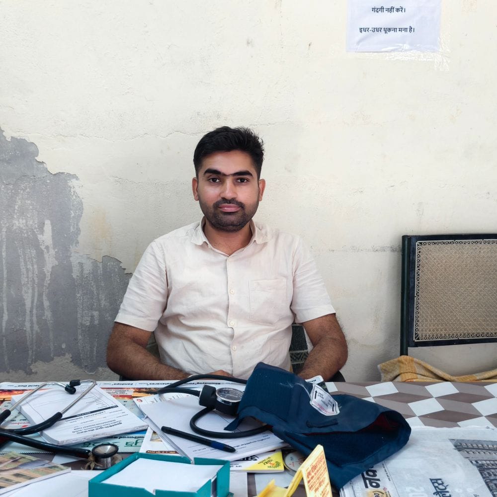 फलोदी में जिला आयुर्वेद अस्पताल शुरू, नए प्रभारी नियुक्त हुए:मरीजों का होगा आयुर्वेदिक तरीके से इलाज, जिला अस्पताल परिसर के पीछे संचालित होगा