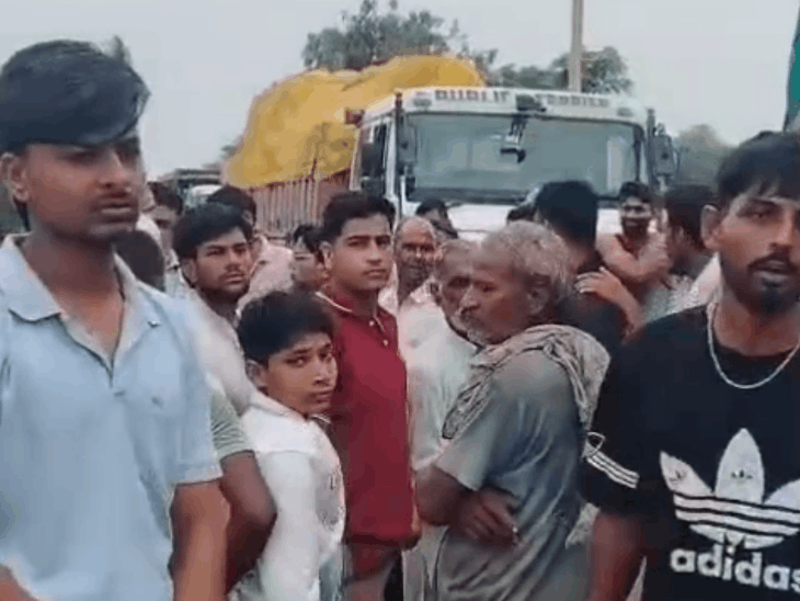 बच्चों से भरी स्कूल बस को डंपर ने मारी टक्कर:मची चीख-पुकार, ड्राइवर की सूझबूझ से बड़ा हादसा टला