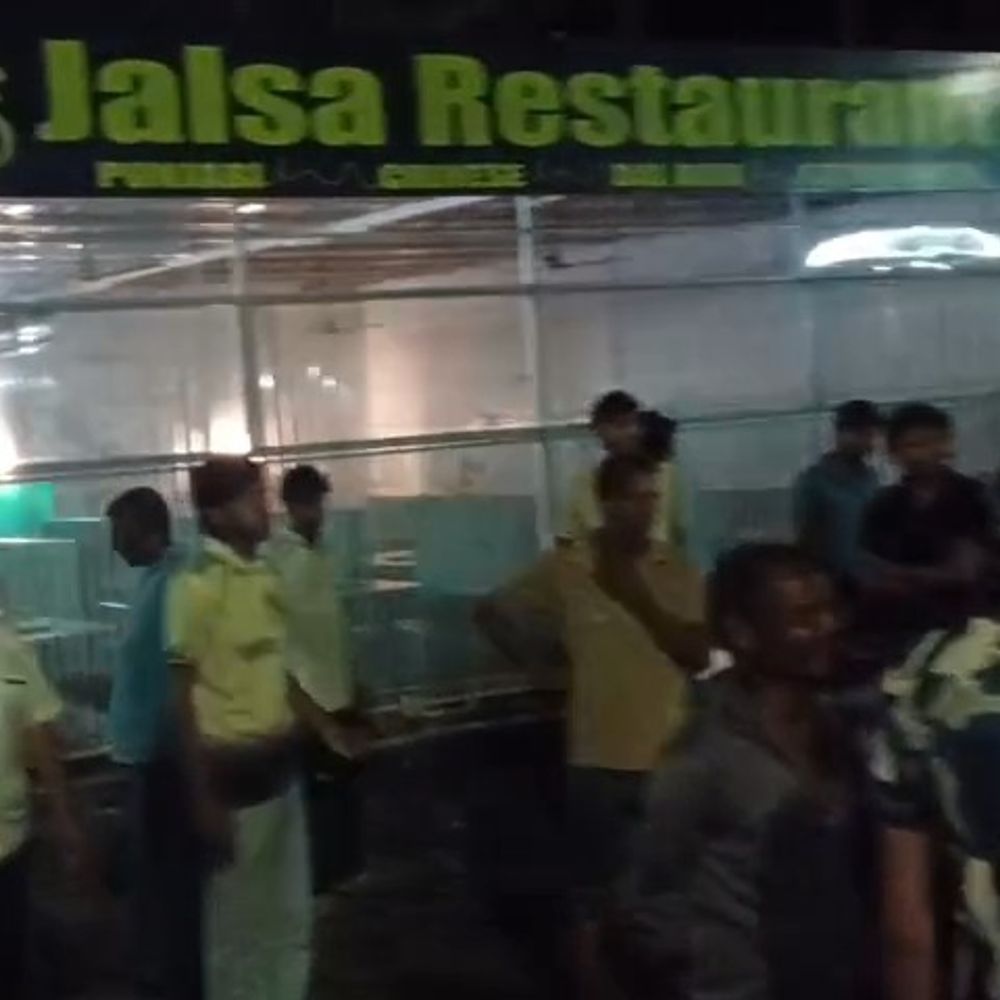 बांसवाड़ा में होटल संचालक से मारपीट:खाना खाने युवकों से हुई कहासुनी, बोले-बंद होने के बाद जबरदस्ती घुसे