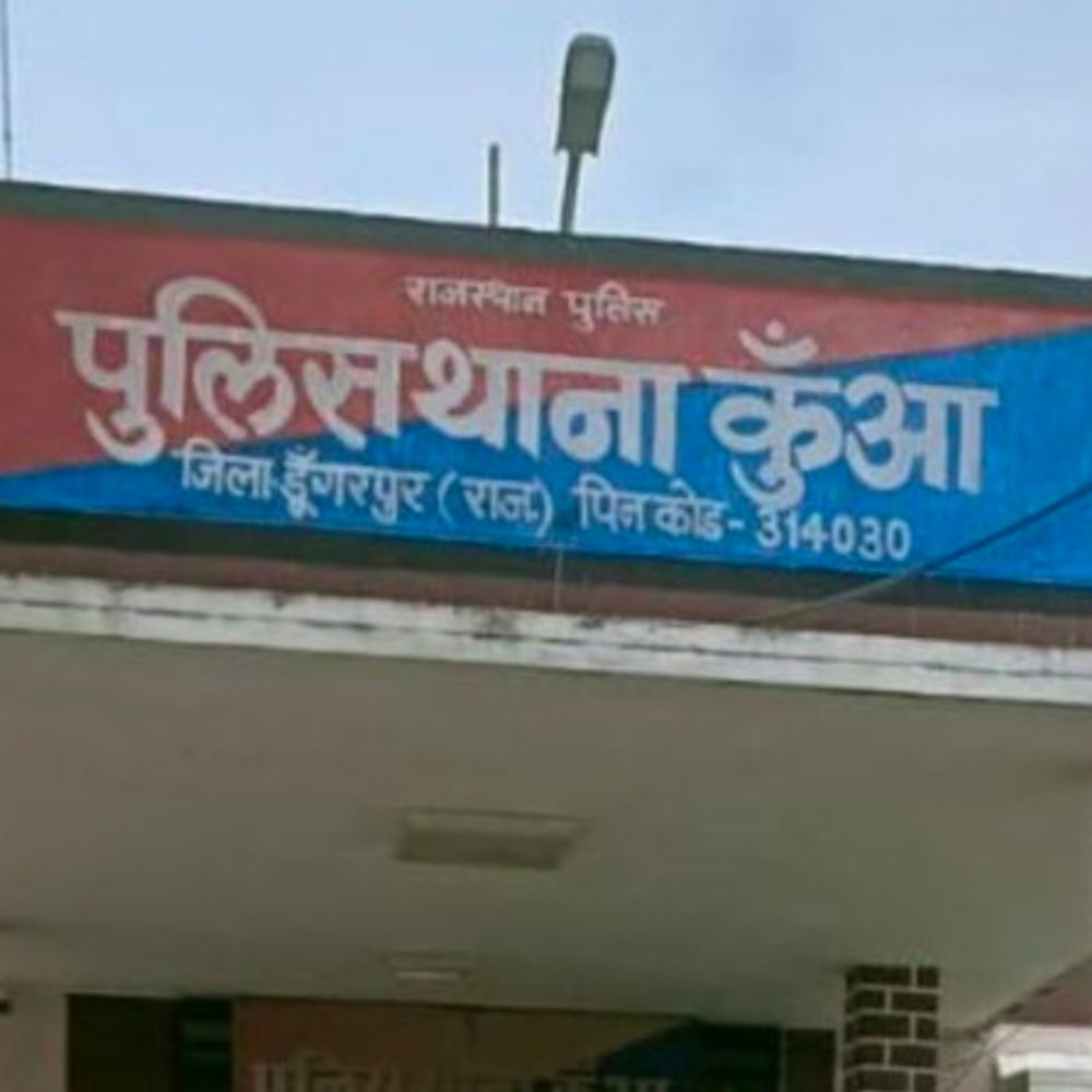 बाइक और किराना दुकान से अवैध अंग्रेजी शराब जब्त:दो सगे भाई गिरफ्तार, नाकाबंदी में कुंआ थाना पुलिस ने पकड़ी तस्करी