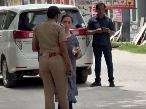बिजनेसमैन डाटा की बहू ने पति-परिजनों पर कराया मुकदमा दर्ज:रात 12 बजे महिला थाने पहुंचीं; मानसिक रूप से प्रताड़ित करने-घर में नहीं घुसने देने का आरोप