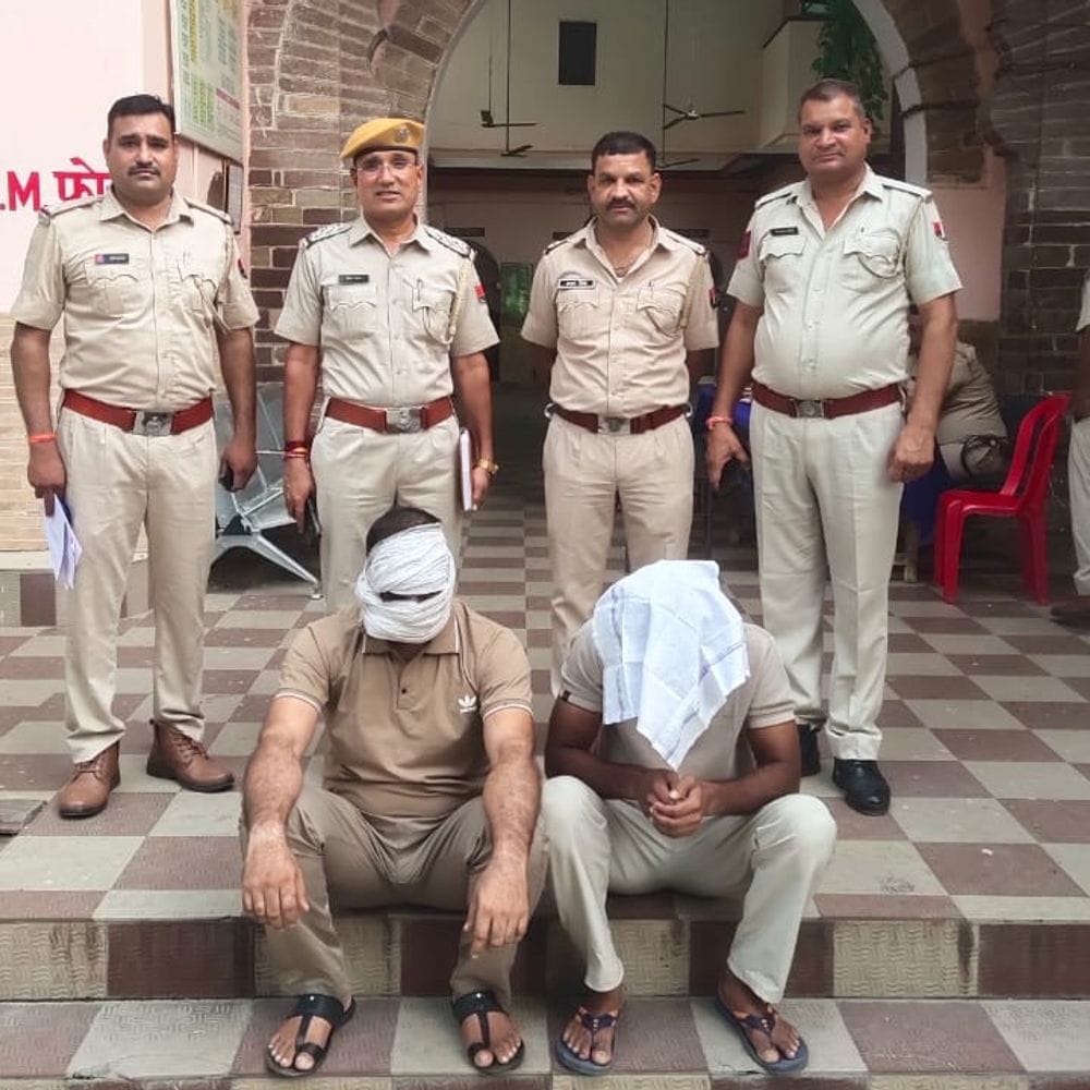 बीट्टू शर्मा हत्याकांड के दो इनामी आरोपी गिरफ्तार:जिले के टॉप-10 अपराधियों में शामिल, तीन महीने से थे फरार