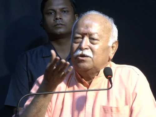 भागवत बोले-5 महाद्वीपों के लोग RSS से ट्रेनिंग मांग रहे:दुनिया को भारत से सही रास्ता दिखाने की उम्मीद, लेकिन पहले हमें मजबूत बनना होगा