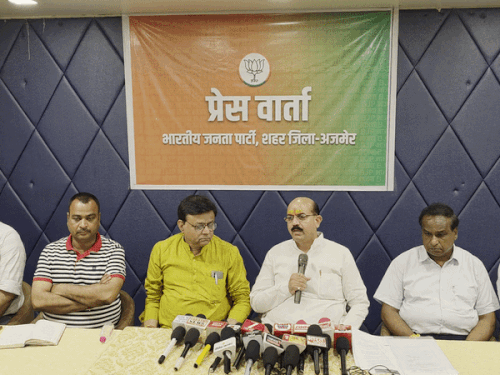 भाजपा नेता बोले- उम्र पूरी होने से मर रहीं मछलियां:22 जुलाई से अनासागर में BJP का स्वच्छता अभियान, 23 को कांग्रेस का 'अजमेर बंद'