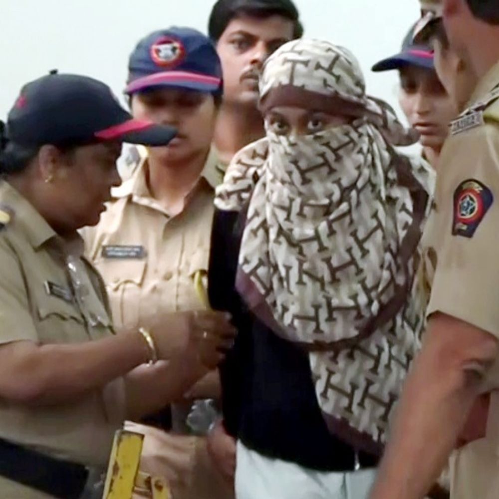 मंगेतर की हत्या की आरोपी सिया का दूसरा मोबाइल मिला:चेतन से कोडवर्ड में चैटिंग करती थी; दोनों 14 दिन येरवदा जेल में रहेंगे