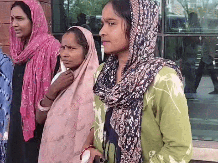 'या तो किडनी ट्रांसप्लांट कराओ, नहीं तो इच्छा मृत्यु दो':डिलीवरी के बाद किडनी फेल, महिलाओं ने सरकार को दिया अल्टीमेटम
