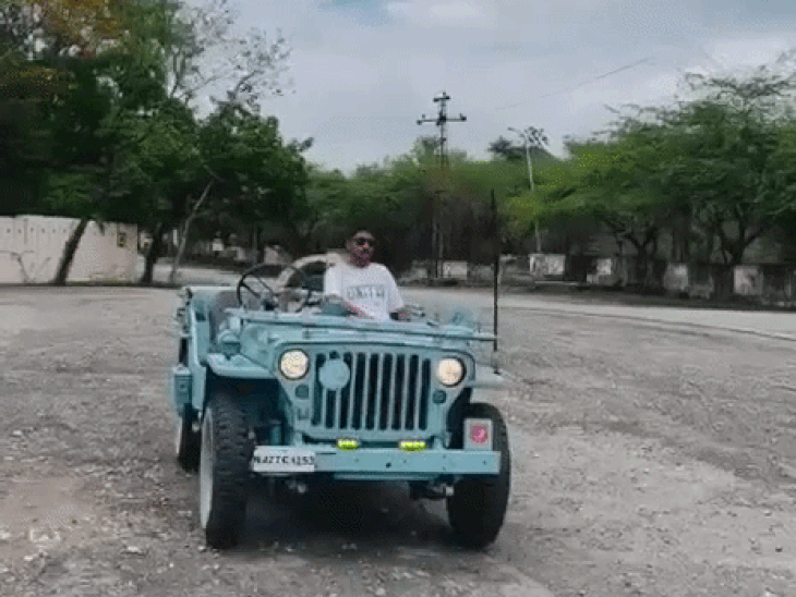 युवक ने ड्राइवर सीट छोड़कर जीप चलाई, VIDEO:पुलिस ने गिरफ्तार किया तो बोला- इसे फॉलो करने की गलती नहीं करें