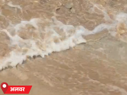 राजस्थान के 18 जिलों में बारिश की चेतावनी:अलवर और कोटपूतली-बहरोड़ में झमाझम बरसात, श्रीगंगानगर में पारा 40 के पार