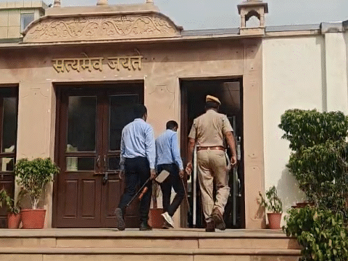 राजस्थान हाईकोर्ट को बम से उड़ाने की धमकी:मेल में लिखा-जनमानस को नुकसान पहुंचाना हमारा इरादा नहीं, केवल बिल्डिंग को नुकसान होगा
