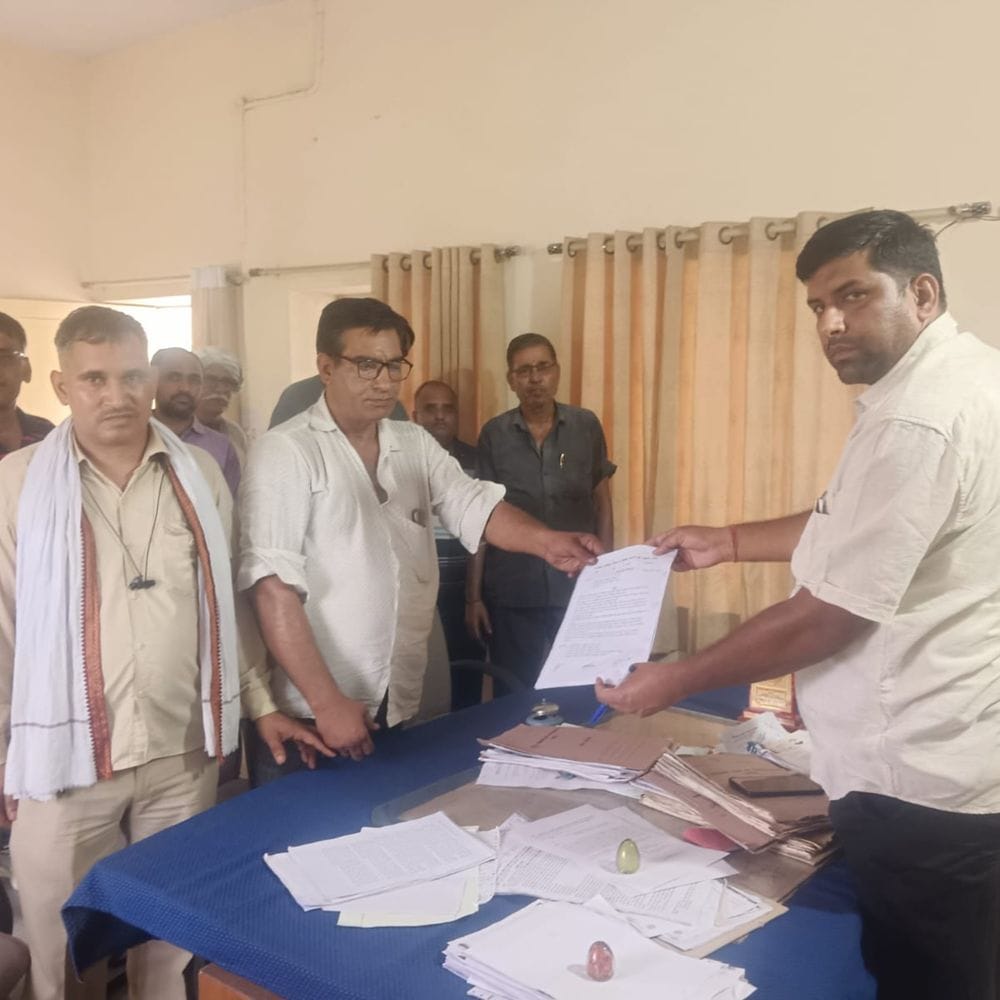 रोडवेज कंडक्टर से मारपीट के मामले के दोषियों पर कार्रवाई करने की मांग