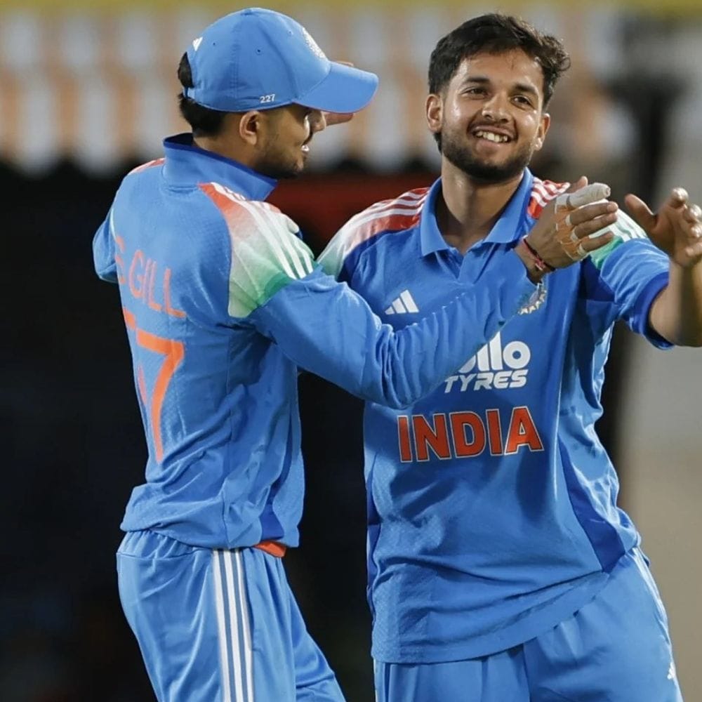 वॉशिंगटन सुंदर तीसरे वनडे से बाहर:हर्ष दुबे को टीम में मिली जगह, इंग्लैंड के खिलाफ तीसरा मुकाबला कल