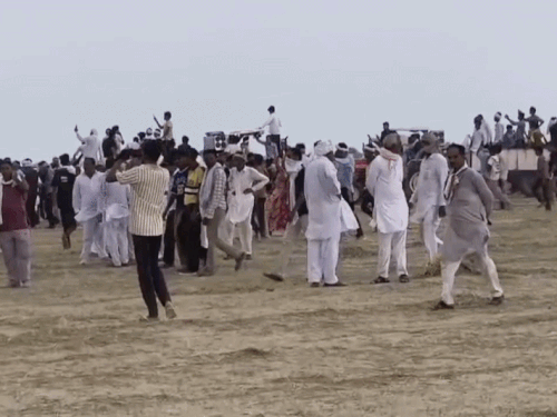 श्रीगंगानगर के नरसिंहपुरा में कचरा प्लांट का विरोध:निहंग बोले- प्रशासन से आरपार की लड़ाई लड़ेंगे, 20 गांवों के हजारों ग्रामीणों की महापंचायत