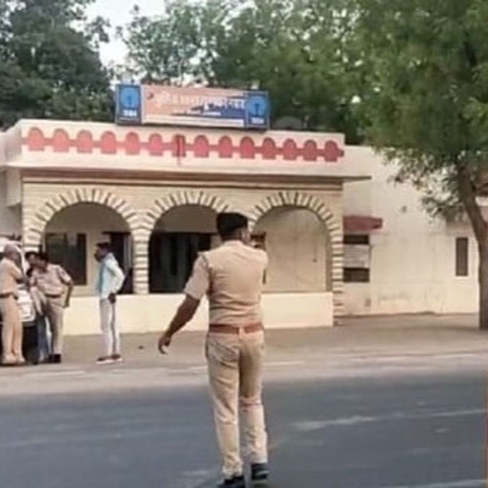 ससुराल में घर-जमाई की पीट-पीटकर हत्या, पत्नी डिटेन:घरेलू विवाद के बाद बच्चों के साथ मिलकर मारा, गंभीर हालत में हॉस्पिटल लेकर गए