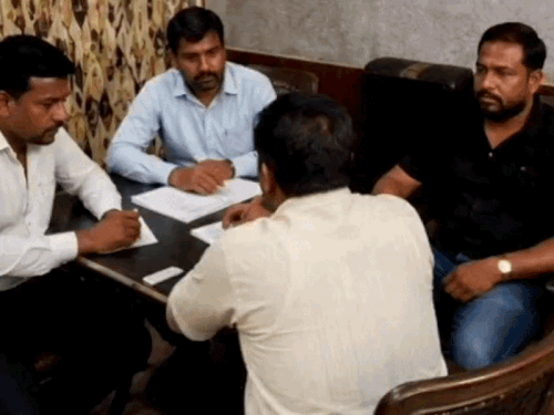सस्ते में प्लॉट दिलाने का झांसा देकर 12.75 लाख ठगे:तीन लोगों पर मुकदमा दर्ज,आरोपी ने जान से मारने की दी धमकी