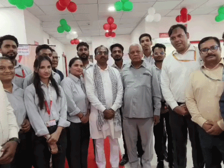 सांसद-विधायक ने कराया बायोमेट्रिक अपडेट:उदयपुर में खुला पहला सरकारी आधार सेवा केंद्र; एक ही छत के नीचे मिलेंगी सभी सुविधाएं