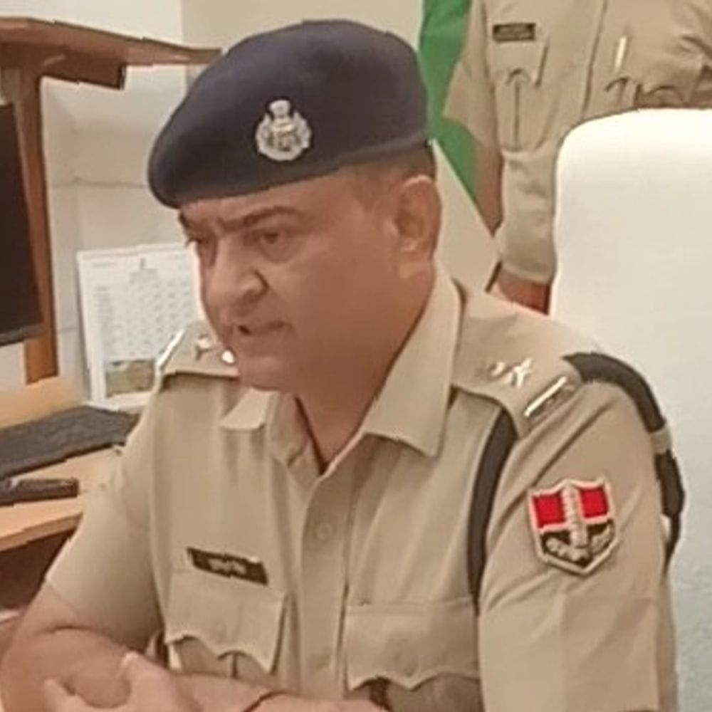 सिरोही में 11 थानाधिकारियों का तबादला:एक स्थान से दूसरे स्थान पर लगाया, शिवगंज SHO को स्वयं की एप्लीकेशन पर लाइन में भेजा