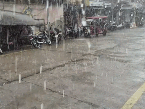 सीकर में 8 साल में सबसे लेट मानसून की एंट्री:पिछली बार सामान्य से ज्यादा हुई थी बरसात; इस बार भी अच्छी बारिश की उम्मीद