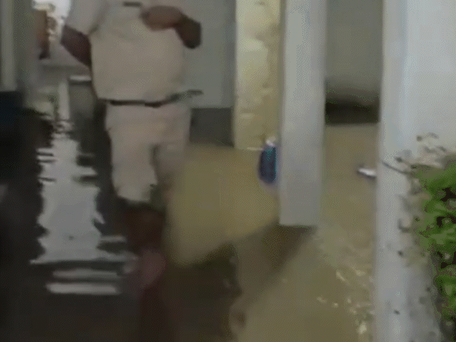 सीकर में बारिश से अंडरपास, कॉलोनियां और पटरियां डूबीं:2 किलोमीटर तक 4 फीट पानी भरा, सीवरेज ओवरफ्लो; 2 दिन का अलर्ट