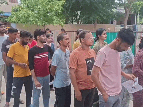 सीनियर टीचर भर्ती एग्जाम दूसरे दिन भी जारी:पहली पारी में 66.85 प्रतिशत रही उपस्थिति; 18 जुलाई तक होंगे