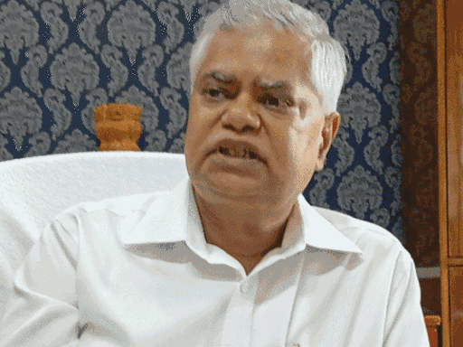 हाईकोर्ट बोला- 5 दिन में पंचायत-निकाय चुनाव की तारीख बताएं:राज्य चुनाव आयुक्त से कहा- आप क्यों चाहते हैं कि हम अवमानना की कार्रवाई शुरू करें