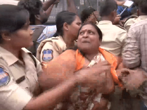 हैदराबाद में हिंदू छात्र को कलमा पढ़ने का होमवर्क दिया:परिजन ने विरोध दर्ज कराया तो टीचर ने माफी मांगी, VHP का स्कूल के बाहर प्रदर्शन