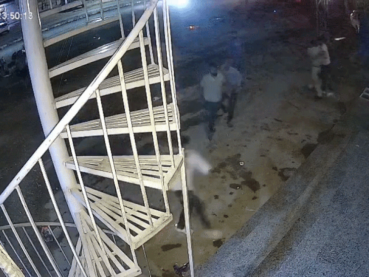 होटल में तोड़फोड़, संचालक पर जानलेवा हमला,VIDEO:बकाया पैसे मांगने पर विवाद, सविना थाना पुलिस ने आरोपी को किया गिरफ्तार