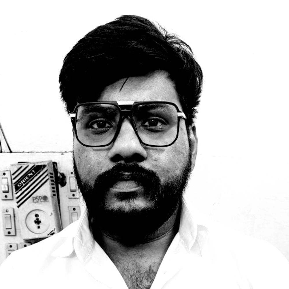 XUV 5 बार बेचने वाले शातिर ने उगले राज:शौर्य फाउंडेशन में प्रोजेक्ट मैनेजर था; नौकरी का झांसा देकर 200 लोगों से करोड़ों ठगे