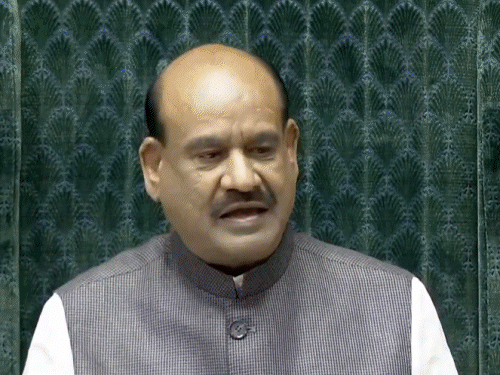 संसद के मानसून सत्र का 12वां दिन:सरकार आयकर संशोधन समेत 5 बिल पास करने की कोशिश करेगी; राम मंदिर चढ़ावा चोरी पर हंगामे के आसार